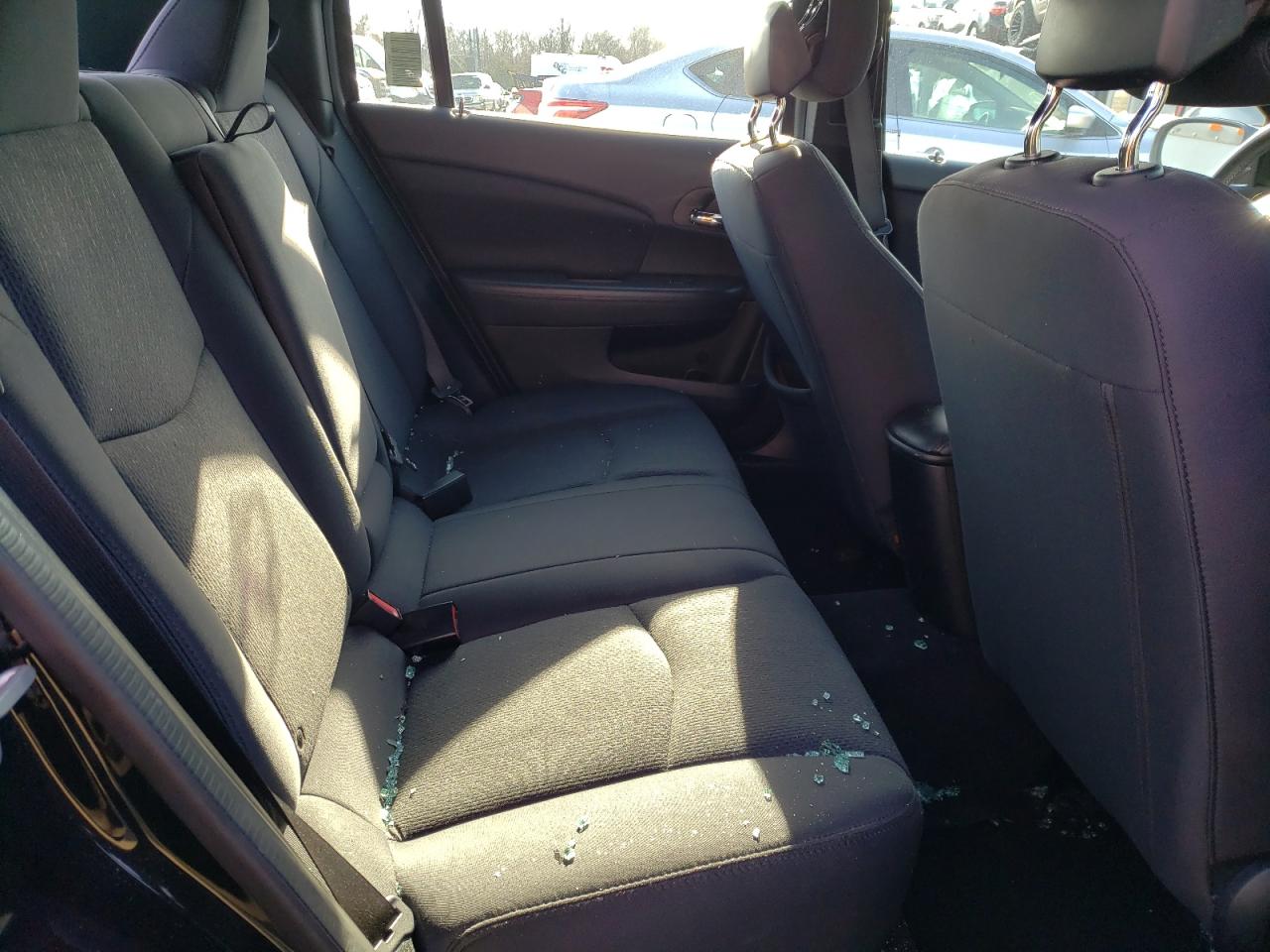 Photo 6 from auction – 2014 CHRYSLER 200 TOURIN with VIN 1C3CCBBG6EN151840