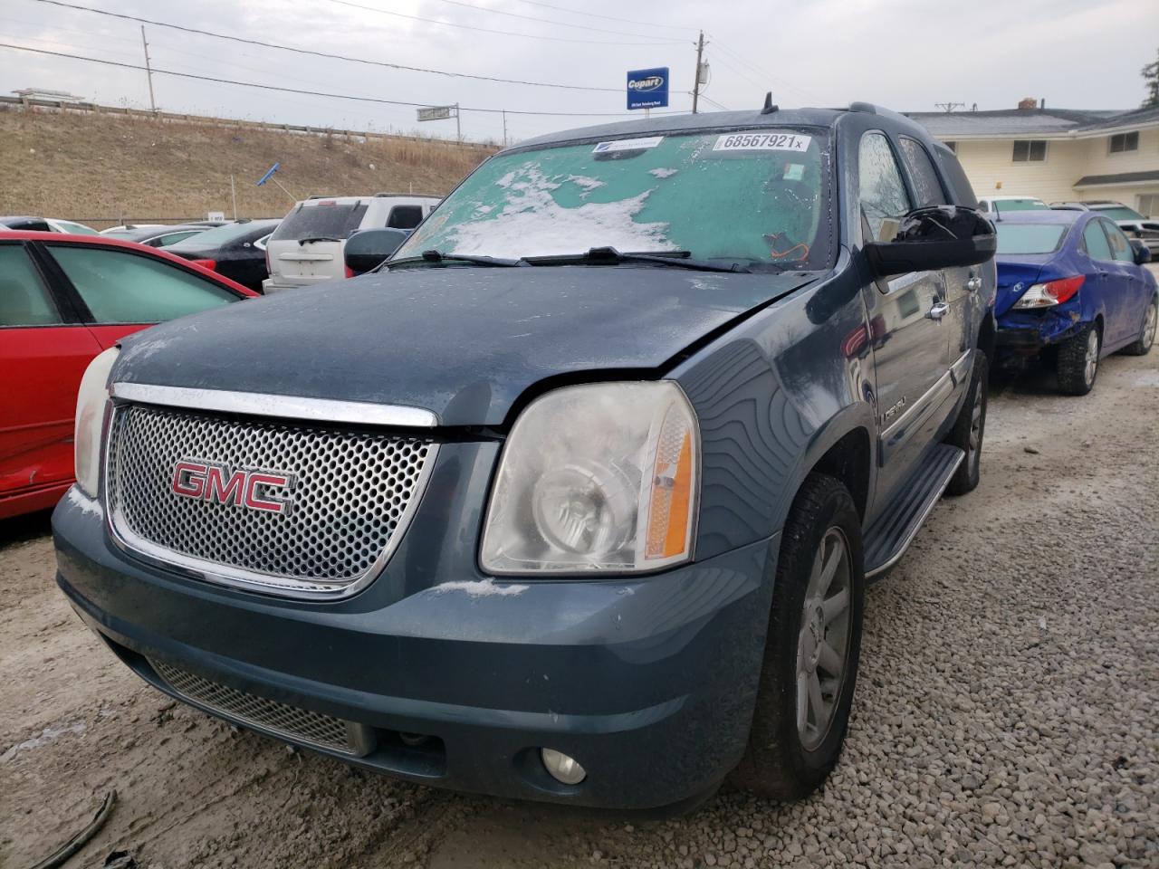 Photo 2 from auction – 2008 GMC YUKON DENA with VIN 1GKFK63888J220635