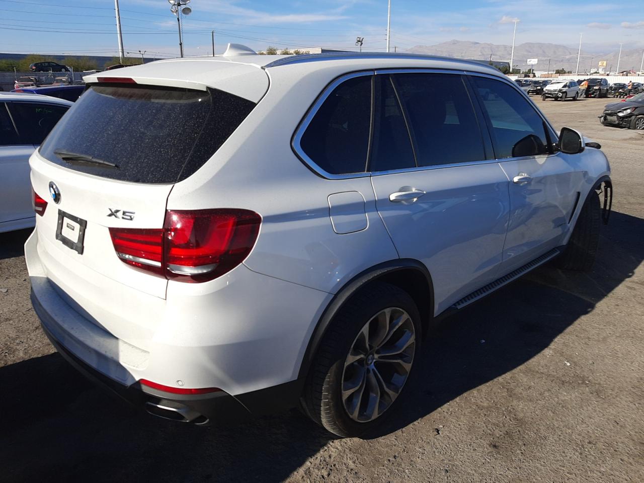 Photo 4 from auction – 2018 BMW X5 XDRIVE3 with VIN 5UXKR0C54J0X91798