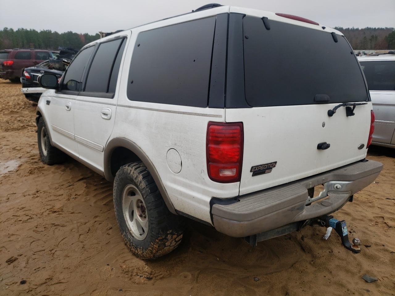 Photo 3 from auction – 2000 FORD EXPEDITION with VIN 1FMPU18L3YLA45575