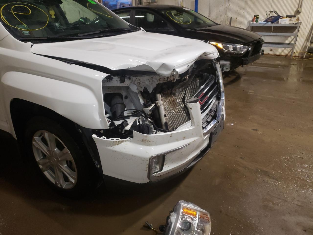 Photo 9 from auction – 2016 GMC TERRAIN SL with VIN 2GKFLUE35G6277289