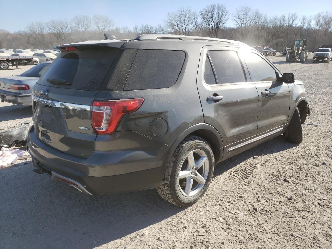 Photo 4 from auction – 2016 FORD EXPLORER X with VIN 1FM5K8DH3GGD13782