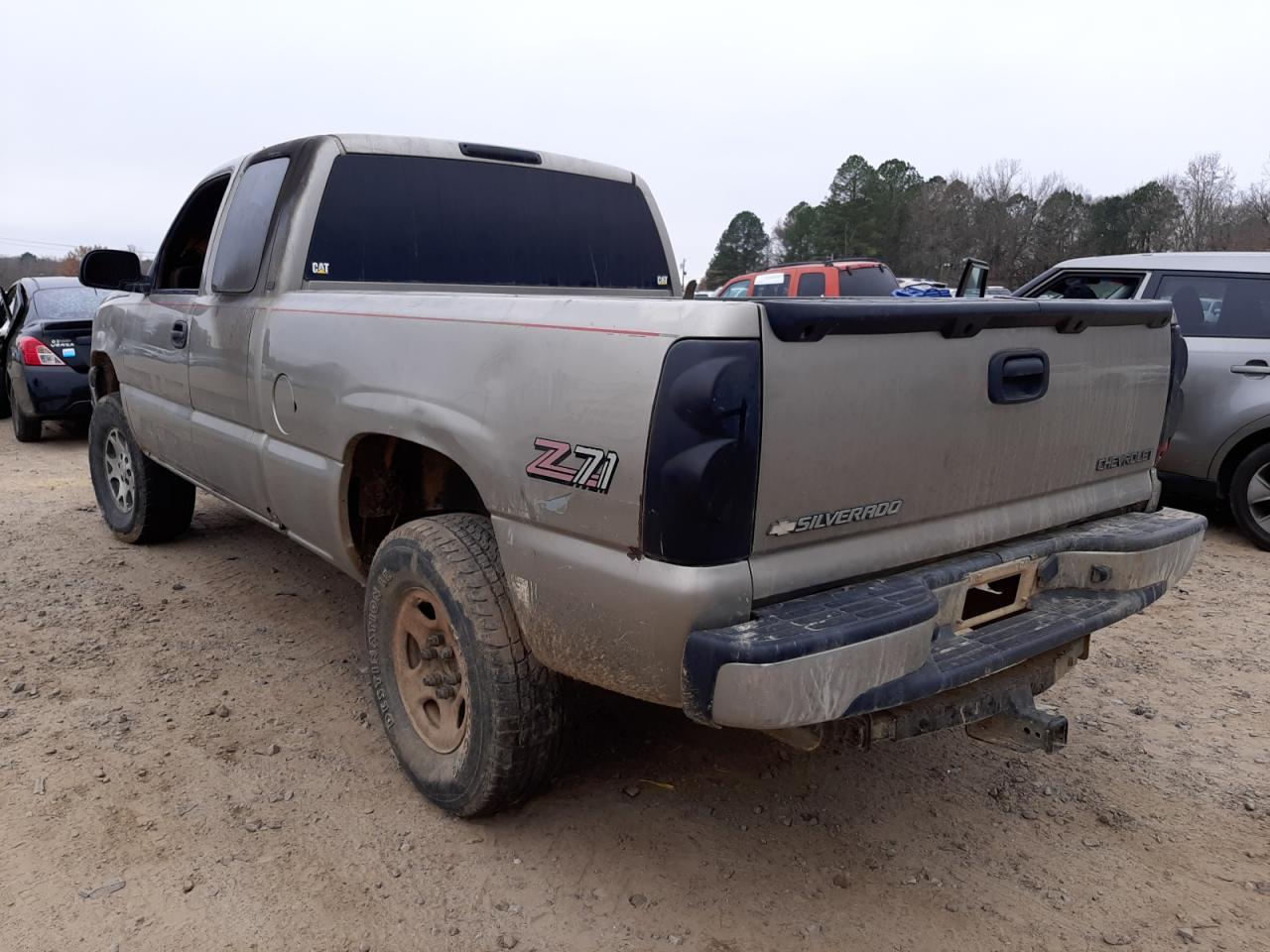 Photo 3 from auction – 2003 CHEVROLET SILVERADO with VIN 1GCEK19T83E121871