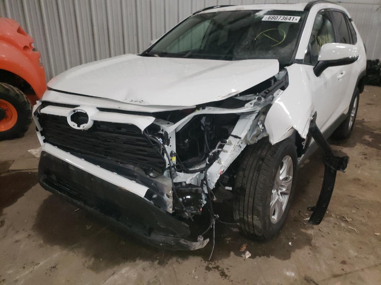 Photo 9 from auction – 2021 TOYOTA RAV4 XLE with VIN 2T3P1RFV9MC239634