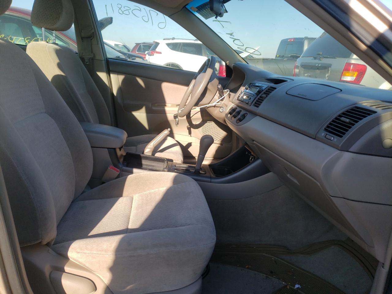 Photo 5 from auction – 2002 TOYOTA CAMRY LE with VIN 4T1BE32K52U078727