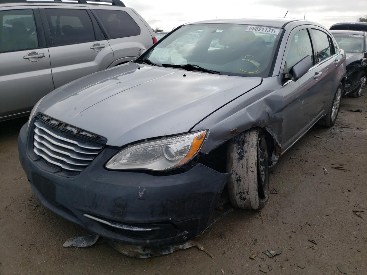 Photo 2 from auction – 2014 CHRYSLER 200 LX with VIN 1C3CCBAB1EN209925