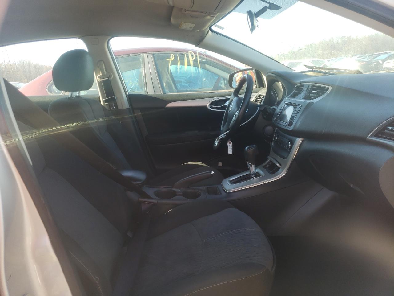 Photo 5 from auction – 2015 NISSAN SENTRA S with VIN 3N1AB7AP2FL645881