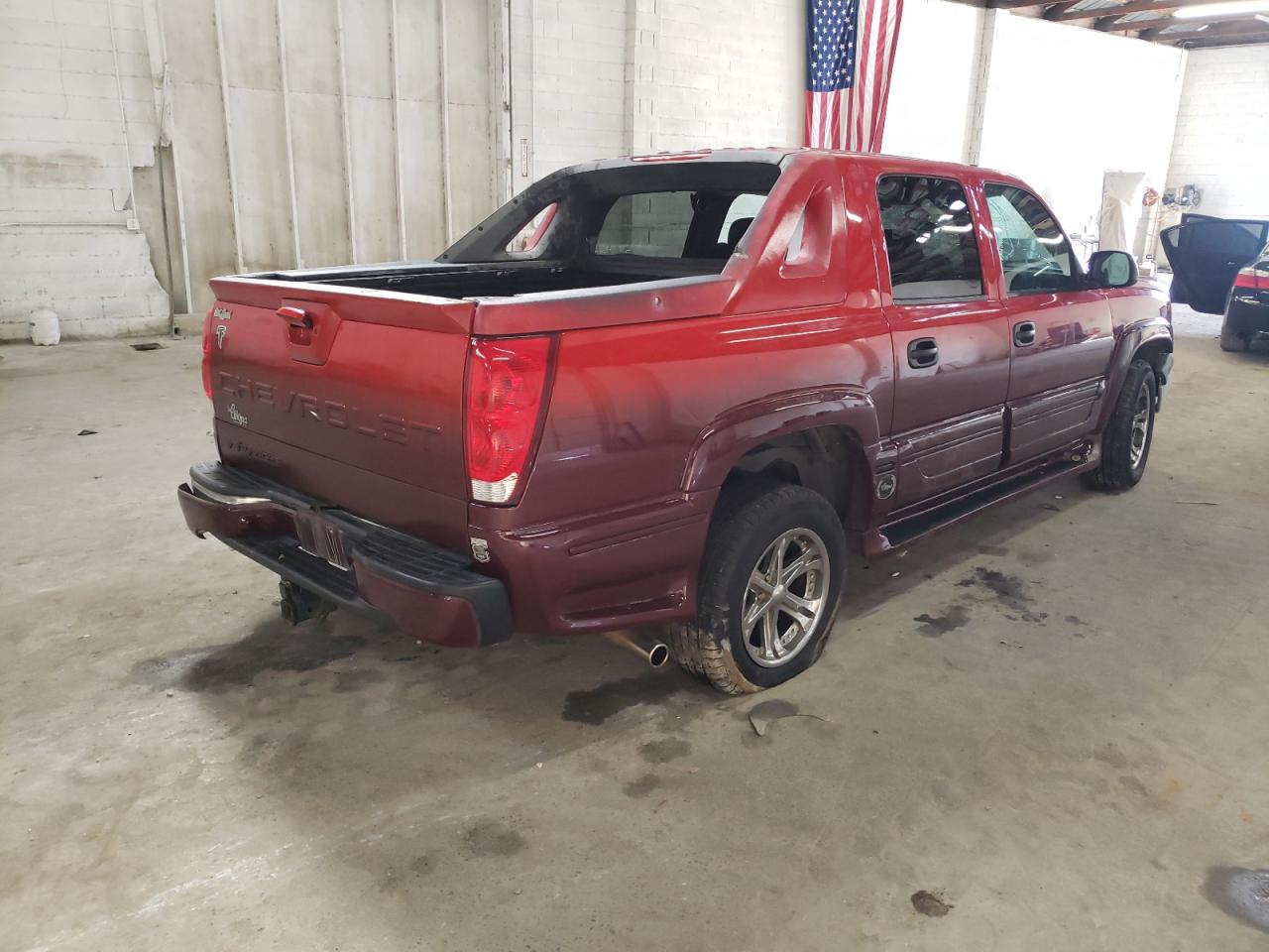 Photo 4 from auction – 2004 CHEVROLET AVALANCHE with VIN 3GNEC12TX4G185791