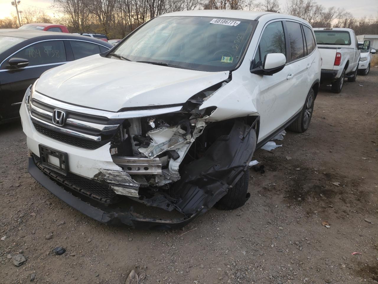Photo 2 from auction – 2018 HONDA PILOT EX with VIN 5FNYF6H31JB052808