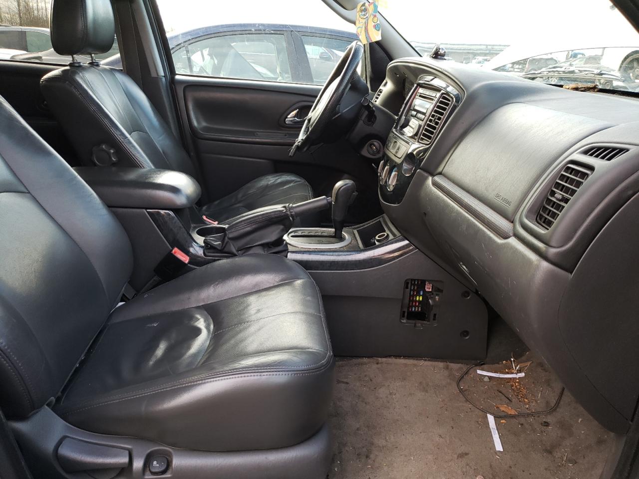 Foto 5 de la subasta – 2005 MAZDA TRIBUTE con VIN 4F2CZ96125KM52714