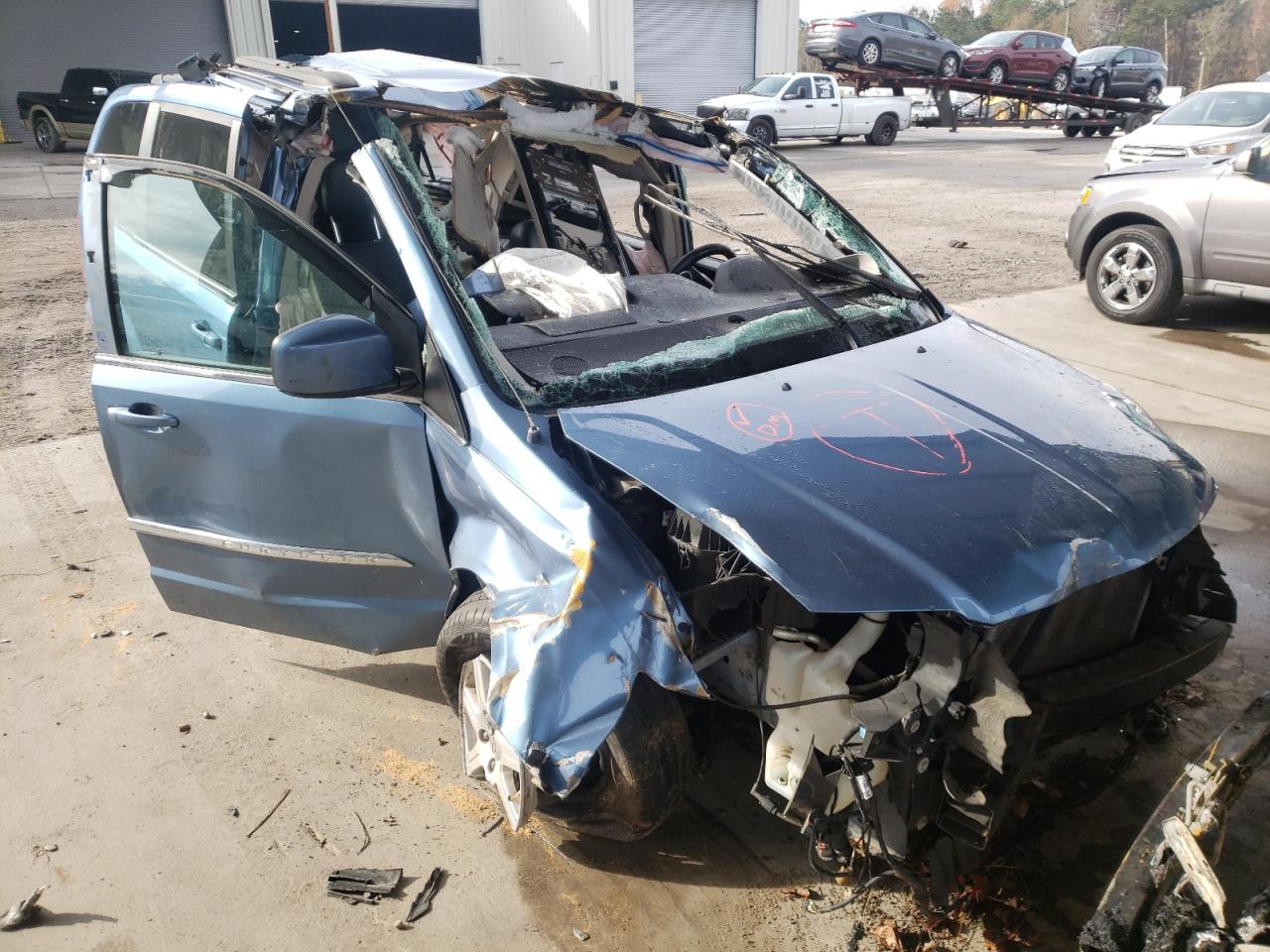 Photo 9 from auction – 2012 CHRYSLER TOWN & COU with VIN 2C4RC1BG1CR188178
