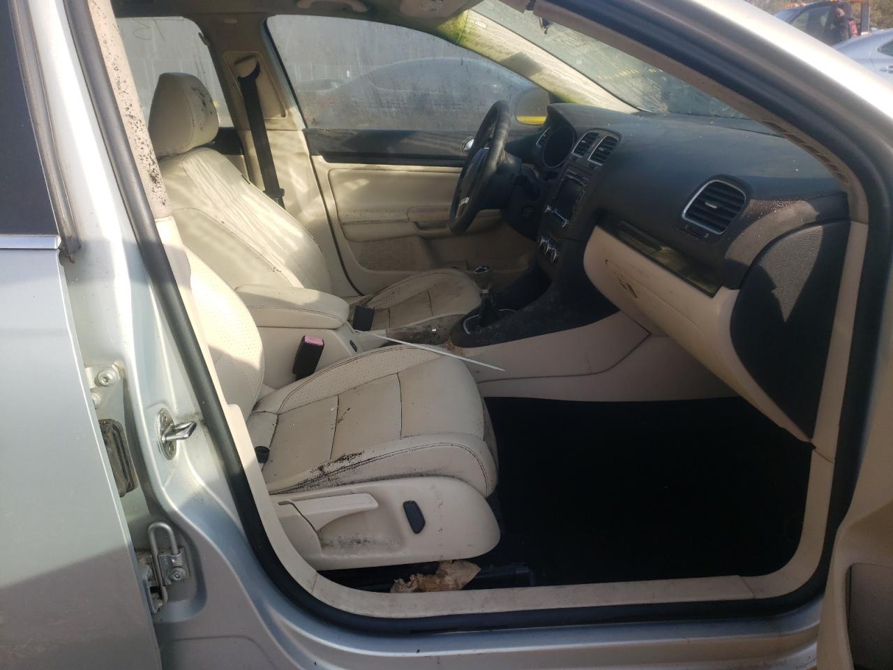 Photo 5 from auction – 2010 VOLKSWAGEN JETTA with VIN 3VWTL7AJ0AM658966