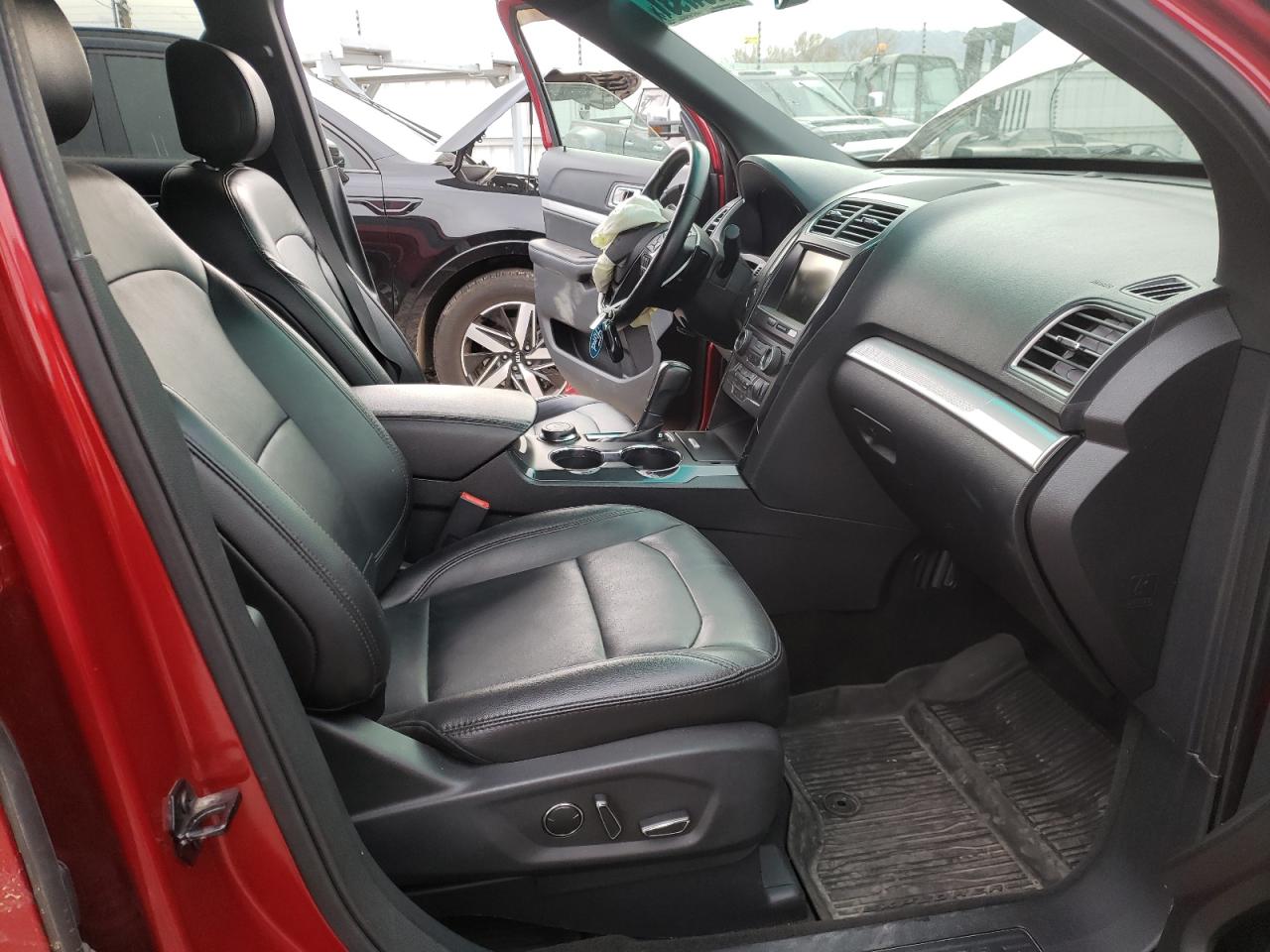 Photo 5 from auction – 2016 FORD EXPLORER X with VIN 1FM5K8D86GGB53753