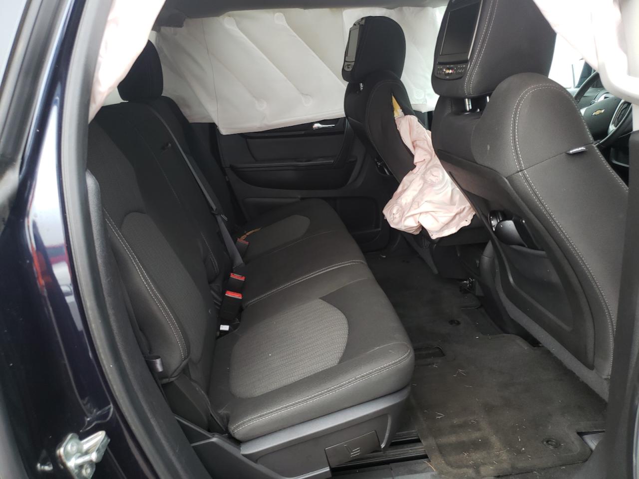 Photo 6 from auction – 2015 CHEVROLET TRAVERSE L with VIN 1GNKRGKD1FJ360492