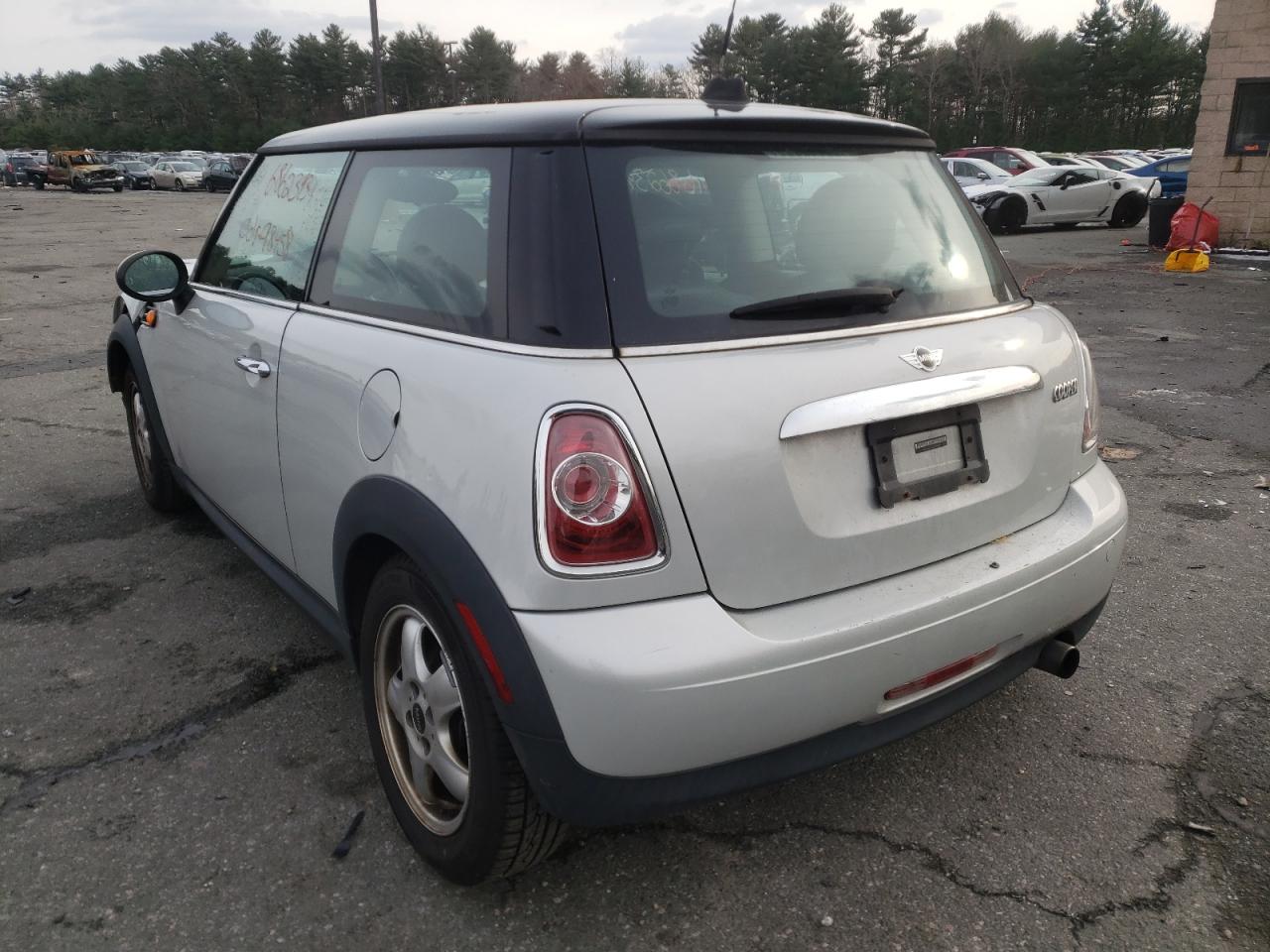Photo 3 from auction – 2011 MINI COOPER with VIN WMWSU3C55BT095515