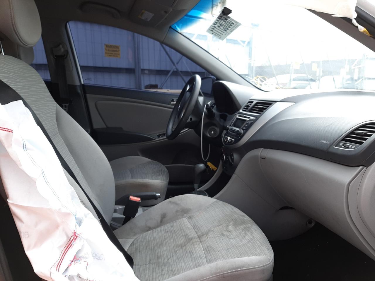 Photo 5 from auction – 2016 HYUNDAI ACCENT SE with VIN KMHCT4AE4GU971118