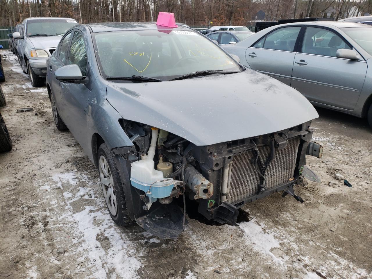 MAZDA 3 I 2012 with VIN JM1BL1UG7C1511586 - Photo from auction
