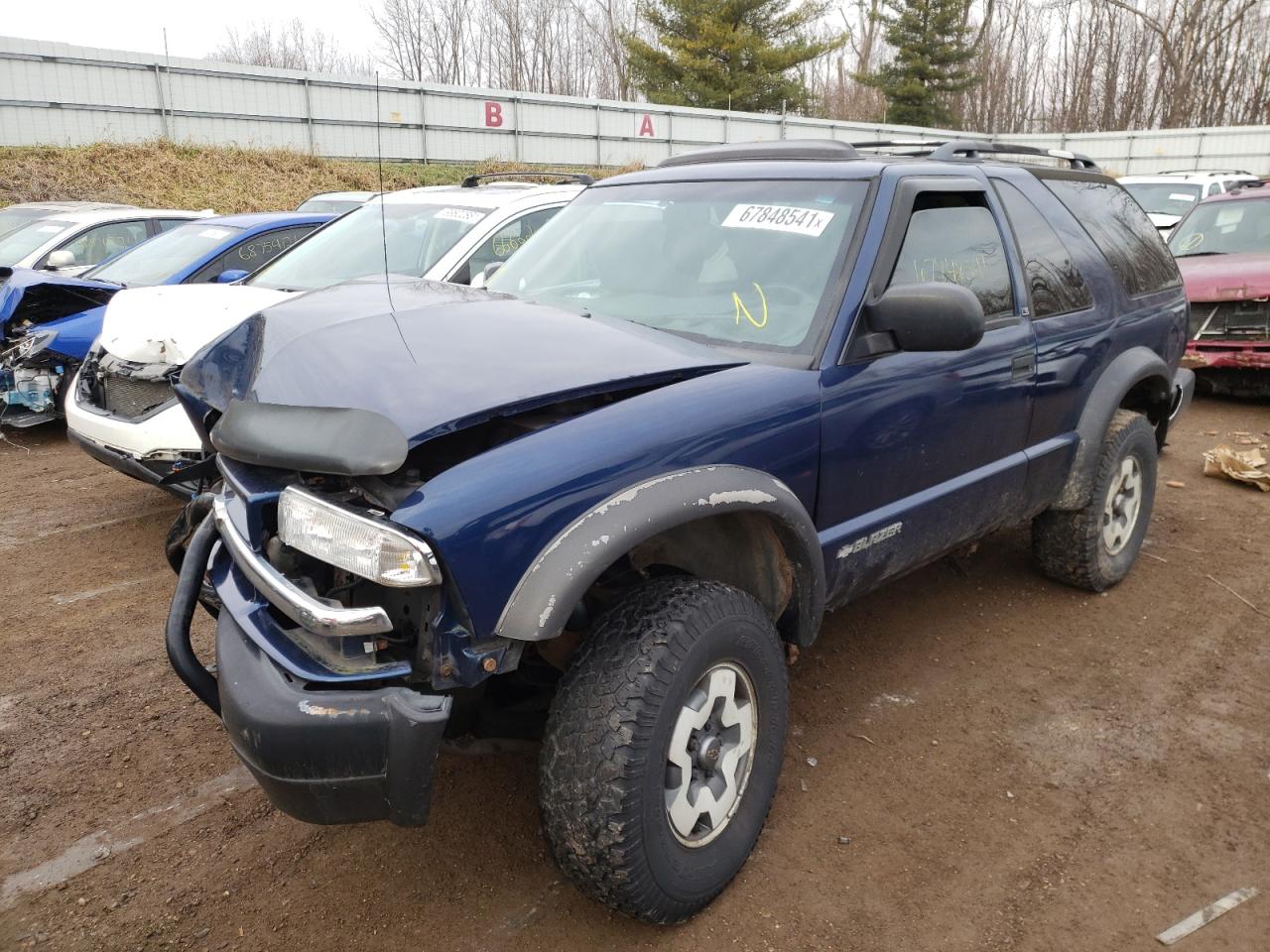 Photo 2 from auction – 2001 CHEVROLET BLAZER with VIN 1GNCT18W91K110738