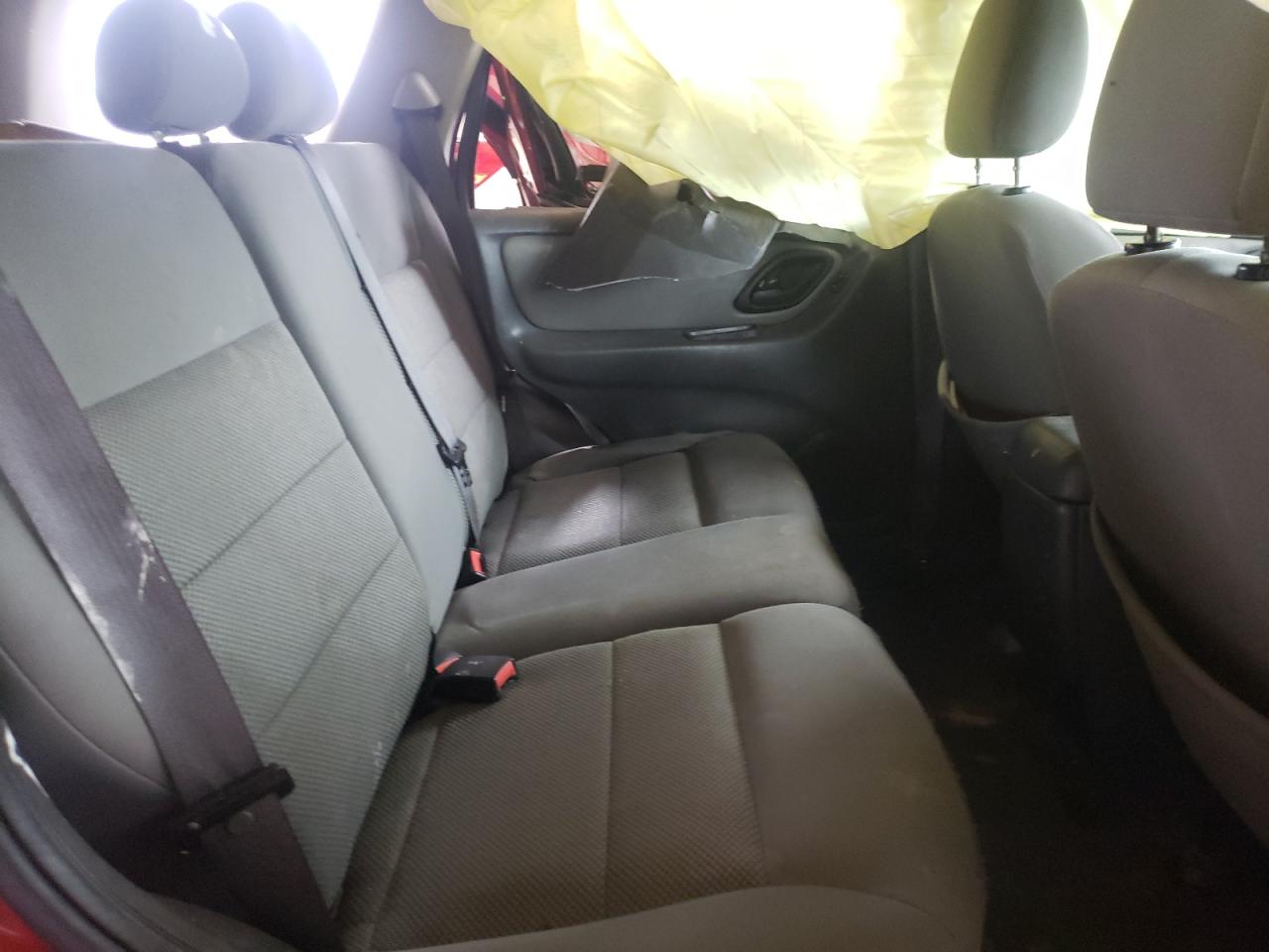 Photo 6 from auction – 2006 FORD ESCAPE XLT with VIN 1FMCU03126KC24076