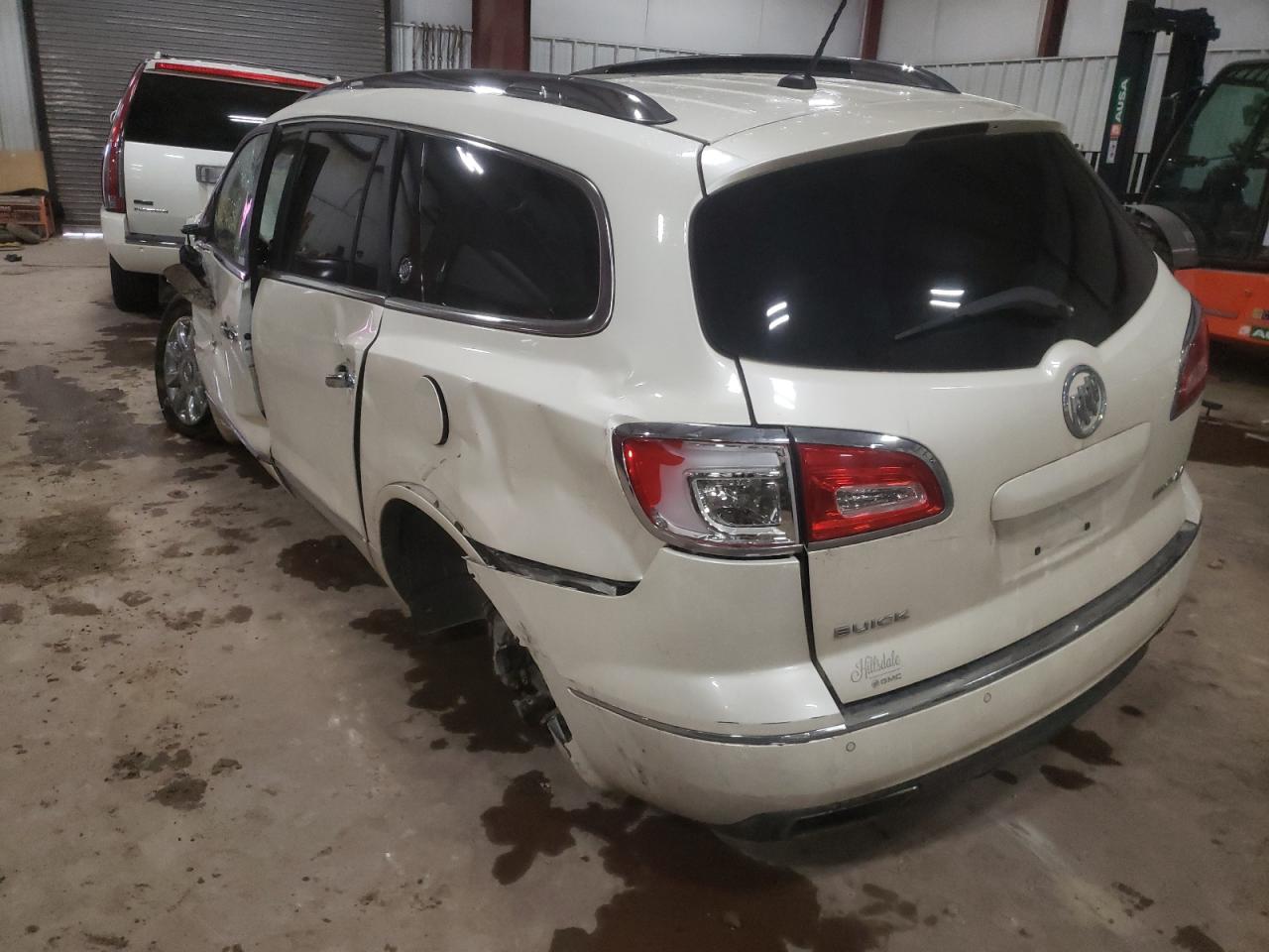 Photo 3 from auction – 2015 BUICK ENCLAVE with VIN 5GAKVBKD1FJ243147