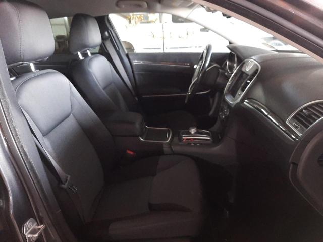 Photo 5 from auction – 2019 CHRYSLER 300 TOURIN with VIN 2C3CCAAG7KH740752