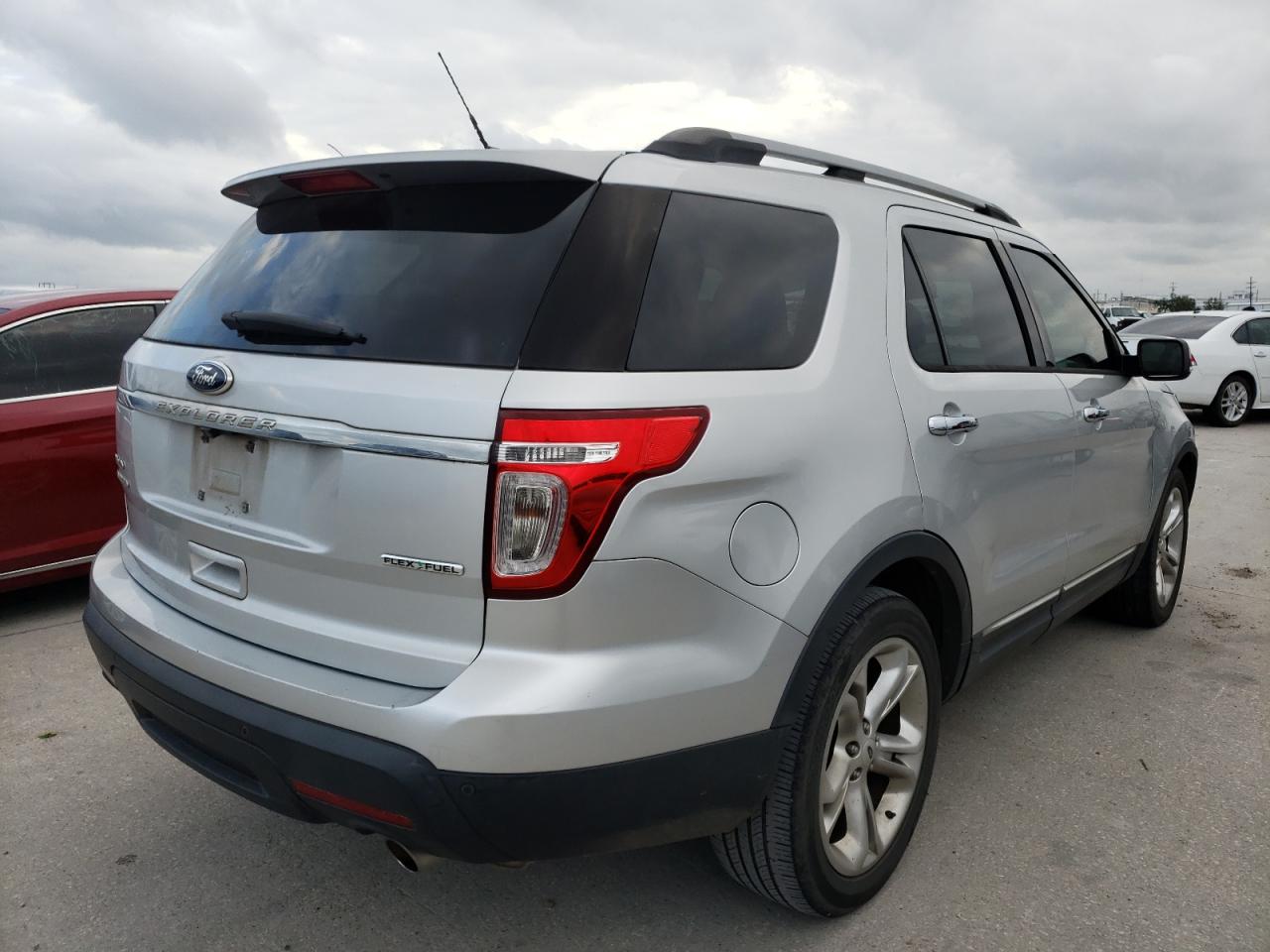 Photo 4 from auction – 2014 FORD EXPLORER L with VIN 1FM5K7F81EGA36294