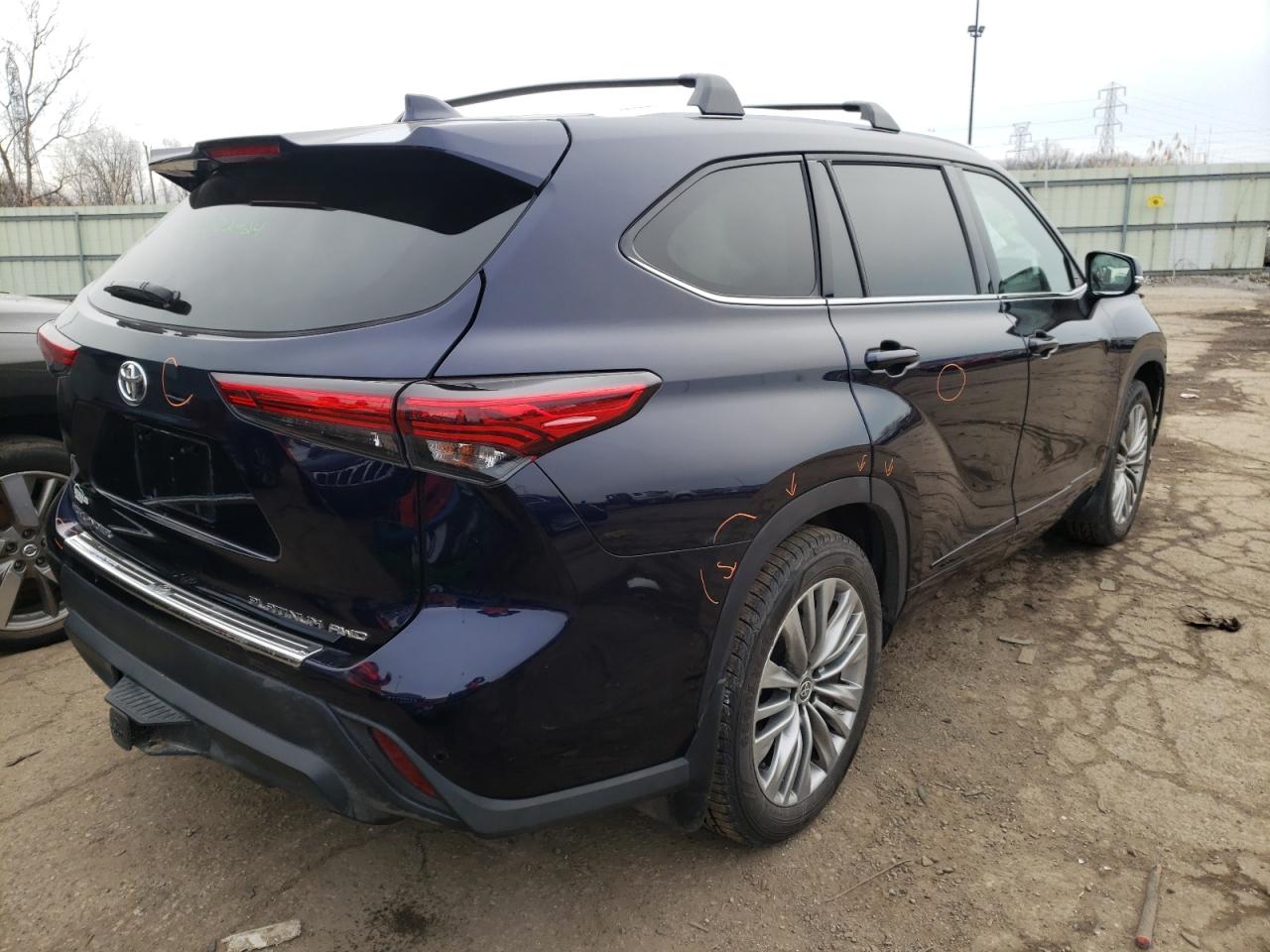 Photo 4 from auction – 2020 TOYOTA HIGHLANDER with VIN 5TDFZRBH3LS046205