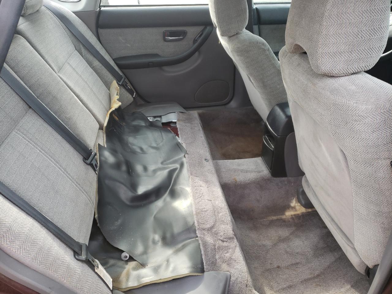 Zdjęcie 6 z aukcji – 2000 SUBARU LEGACY L z VIN 4S3BE6353Y7218361