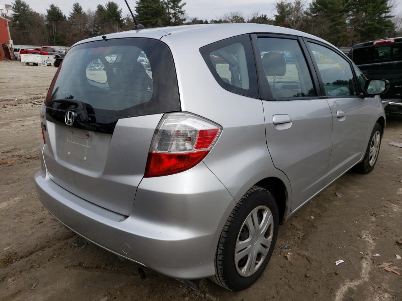 Photo 4 from auction – 2011 HONDA FIT with VIN JHMGE8H30BS004584