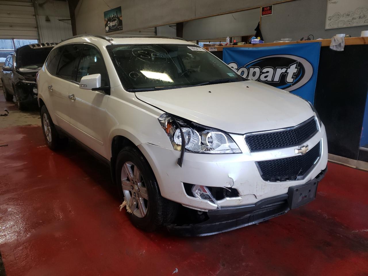 Photo 1 from auction – 2011 CHEVROLET TRAVERSE L with VIN 1GNKVJEDXBJ393568