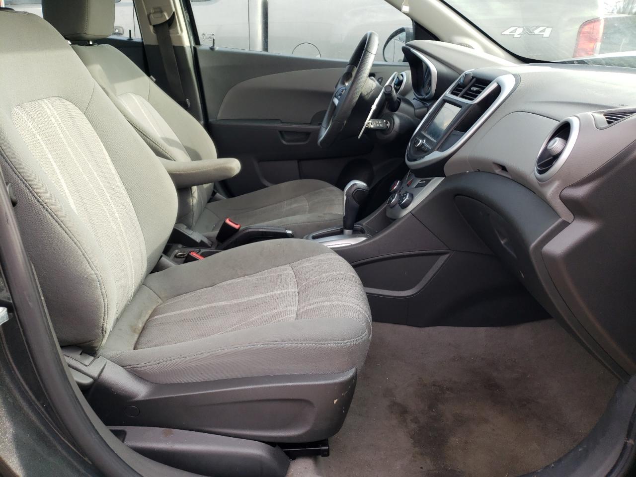 Photo 5 from auction – 2017 CHEVROLET SONIC LT with VIN 1G1JD5SHXH4106364