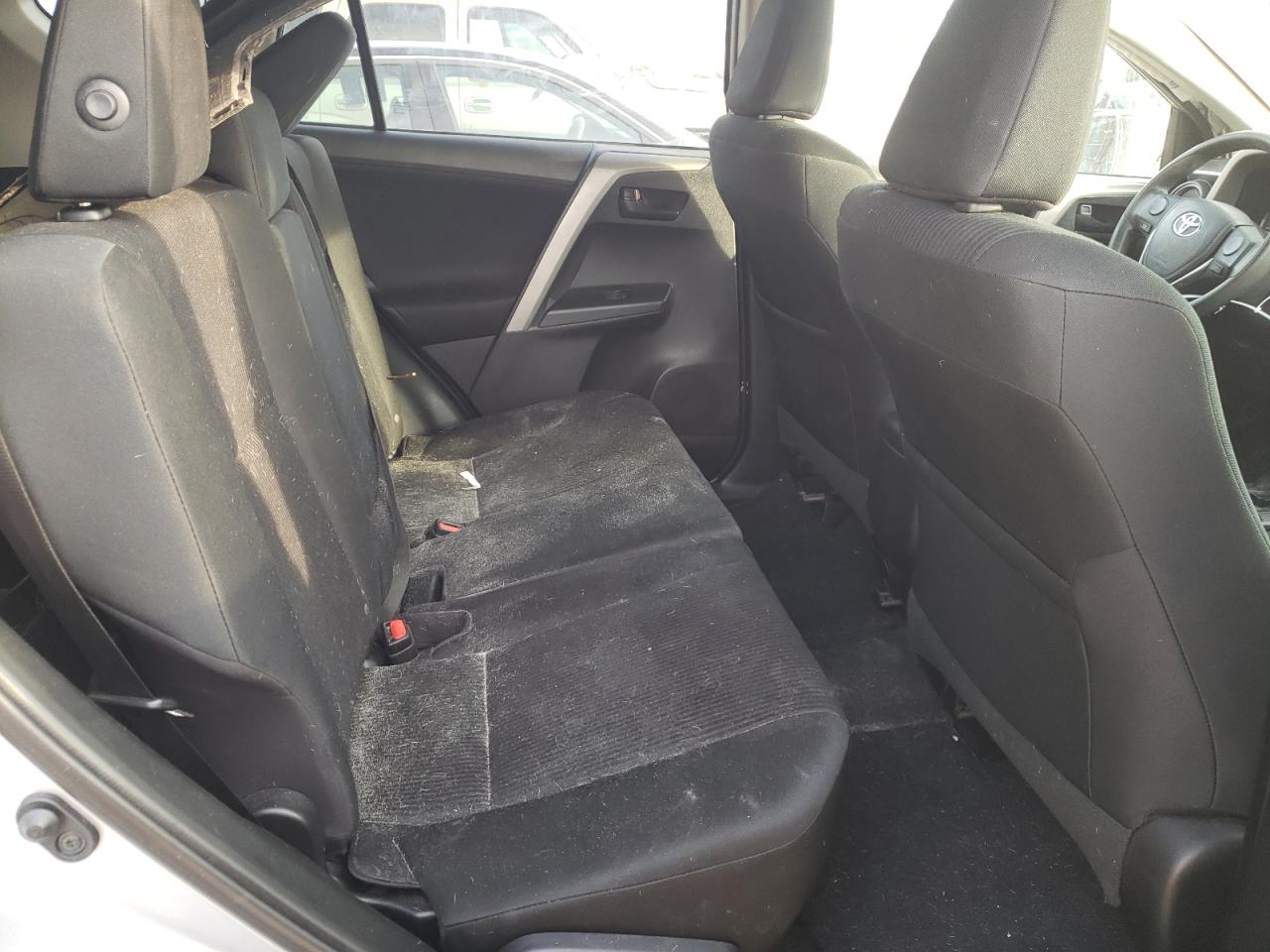 Photo 6 from auction – 2016 TOYOTA RAV4 LE with VIN 2T3ZFREV5GW258146
