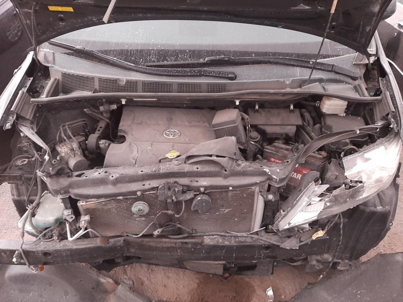 Photo 7 from auction – 2011 TOYOTA SIENNA XLE with VIN 5TDDK3DC6BS028502