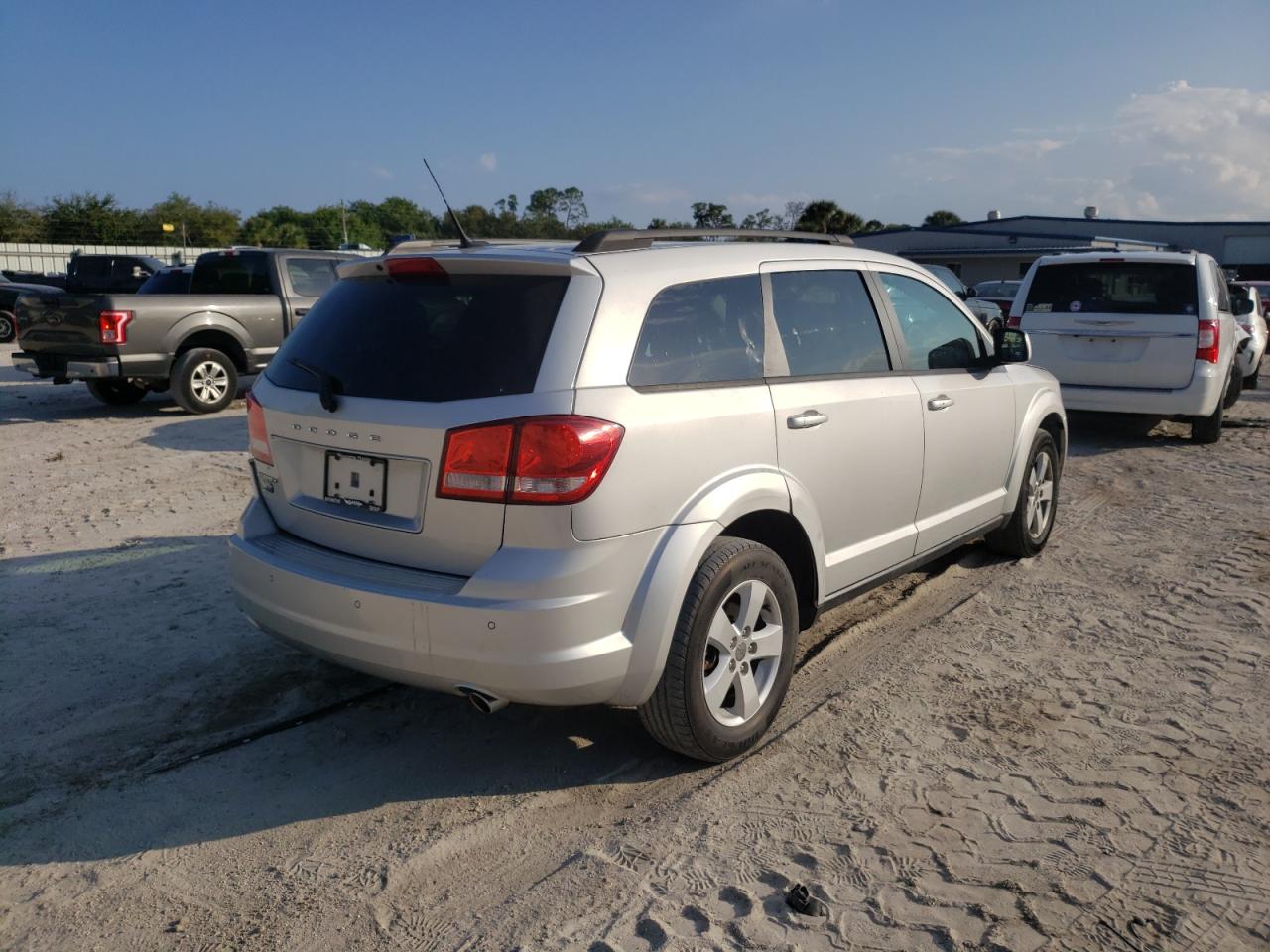 Photo 4 from auction – 2011 DODGE JOURNEY MA with VIN 3D4PG1FG3BT526877