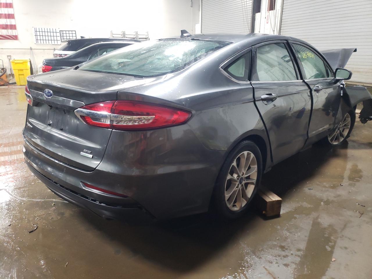 Photo 4 from auction – 2019 FORD FUSION SE with VIN 3FA6P0HD9KR281446