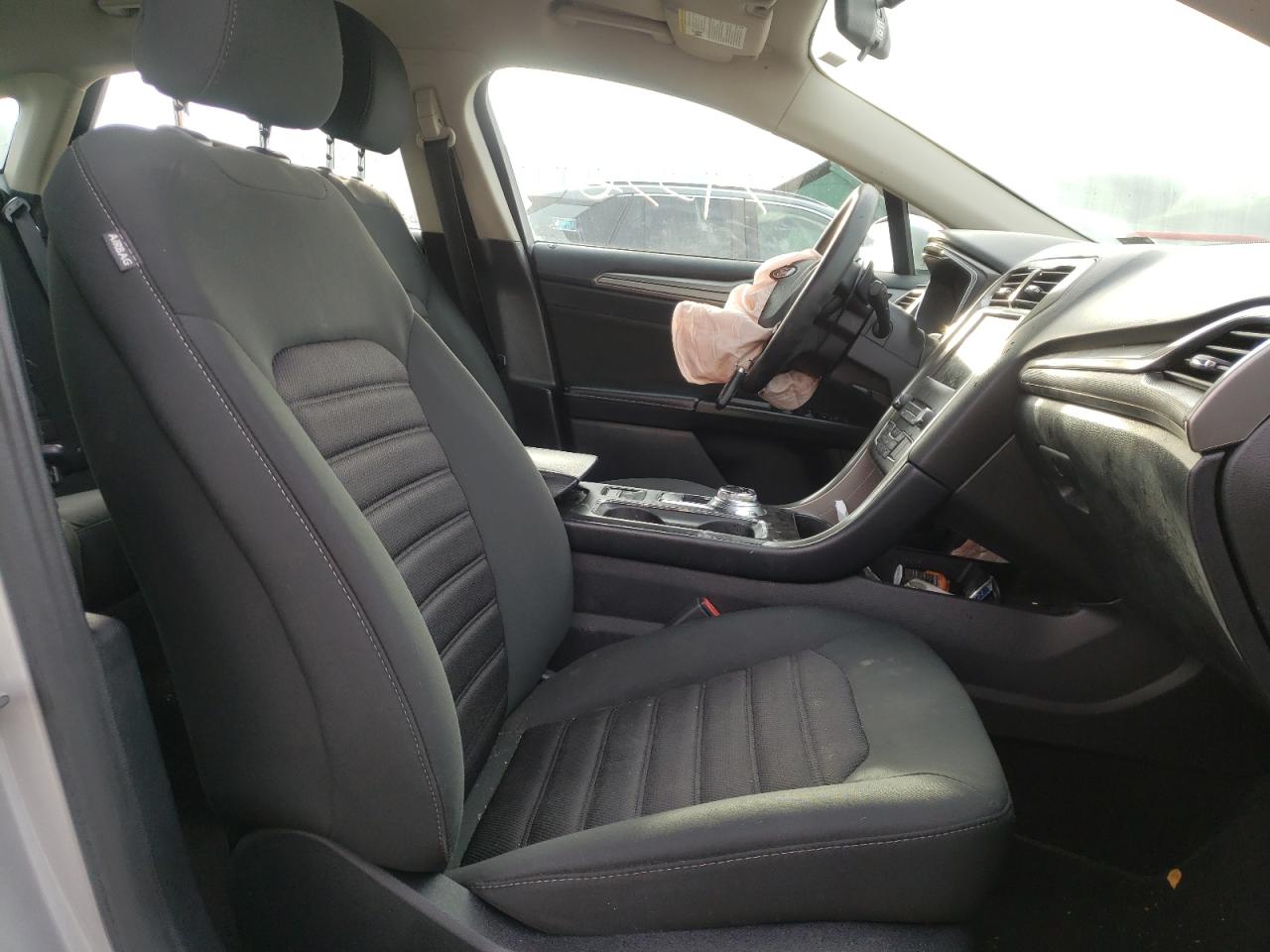 Photo 5 from auction – 2017 FORD FUSION SE with VIN 3FA6P0HD8HR136164