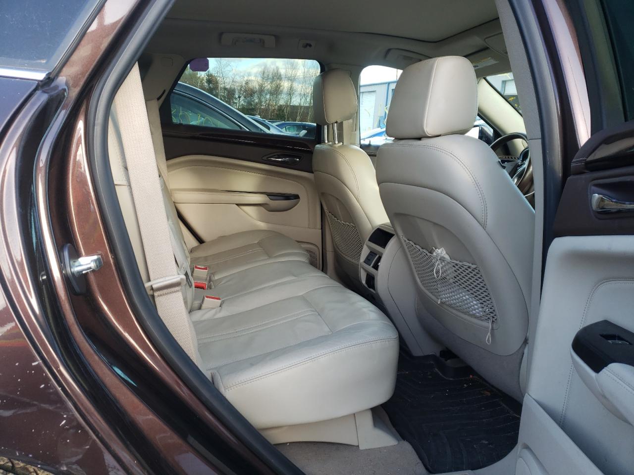 Photo 6 from auction – 2015 CADILLAC SRX LUXURY with VIN 3GYFNEE33FS542202