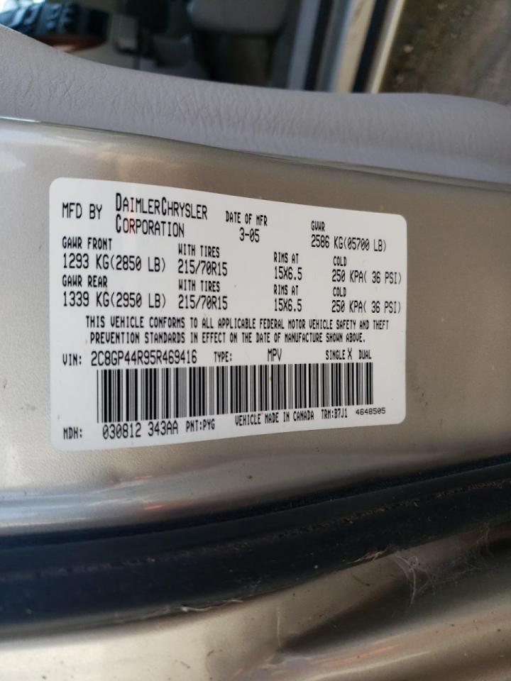 Photo 10 from auction – 2005 CHRYSLER TOWN AND C with VIN 2C8GP44R95R469416