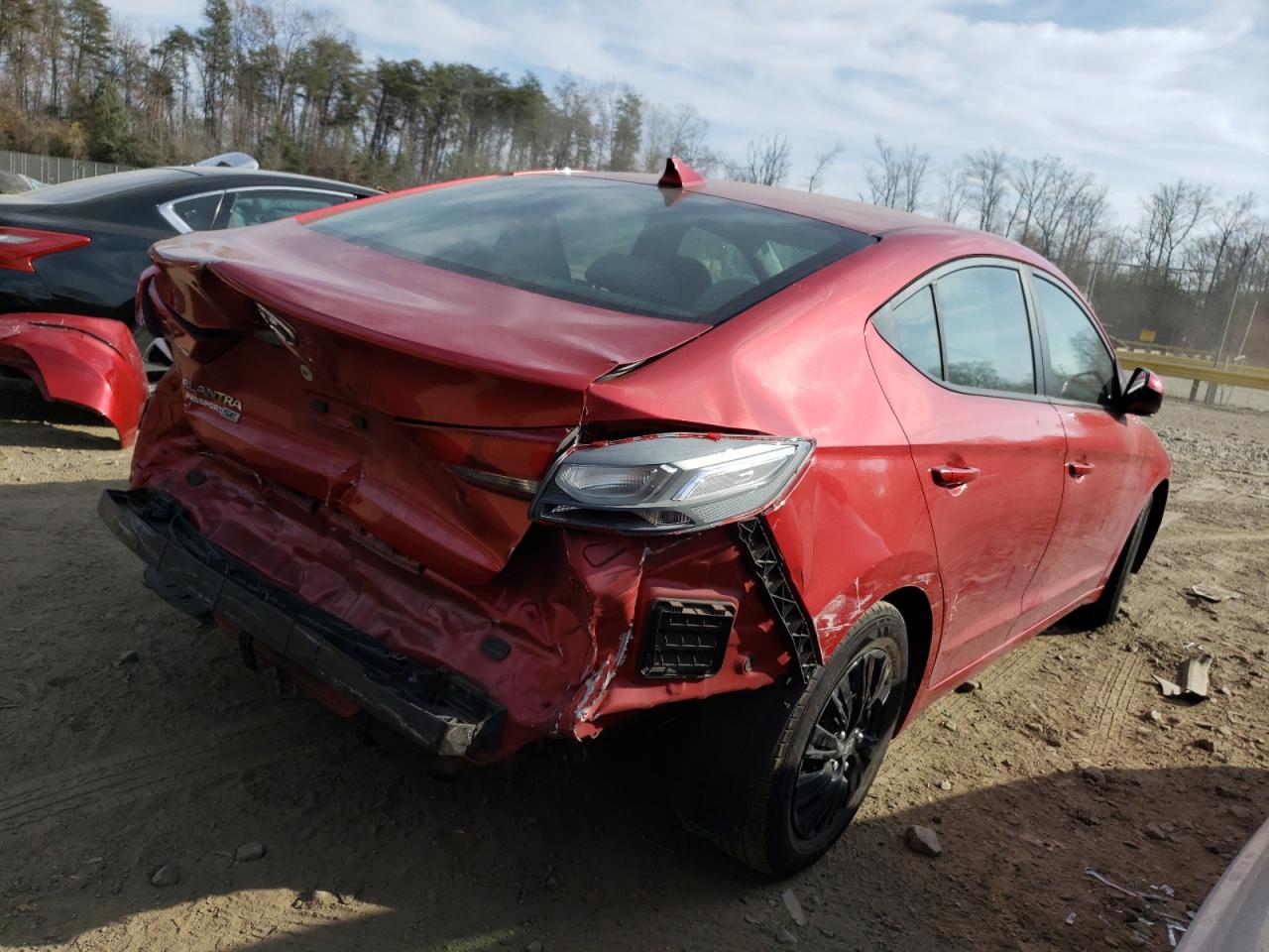 Photo 4 from auction – 2017 HYUNDAI ELANTRA SE with VIN 5NPD74LF2HH125701