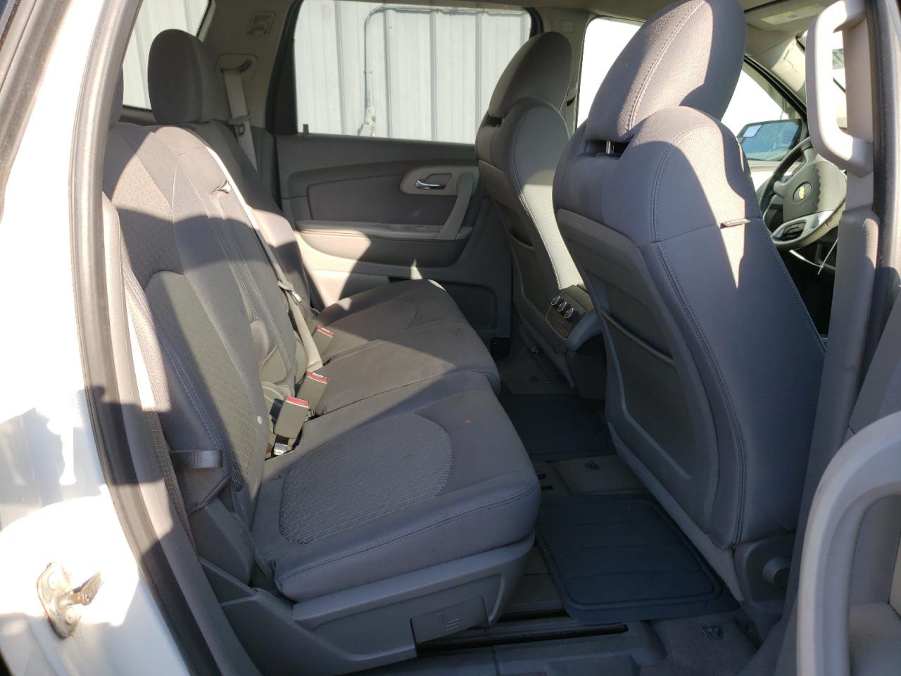 Photo 6 from auction – 2011 CHEVROLET TRAVERSE L with VIN 1GNKVGED3BJ366523