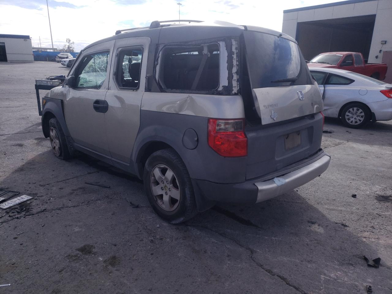 Photo 3 from auction – 2003 HONDA ELEMENT EX with VIN 5J6YH185X3L009660