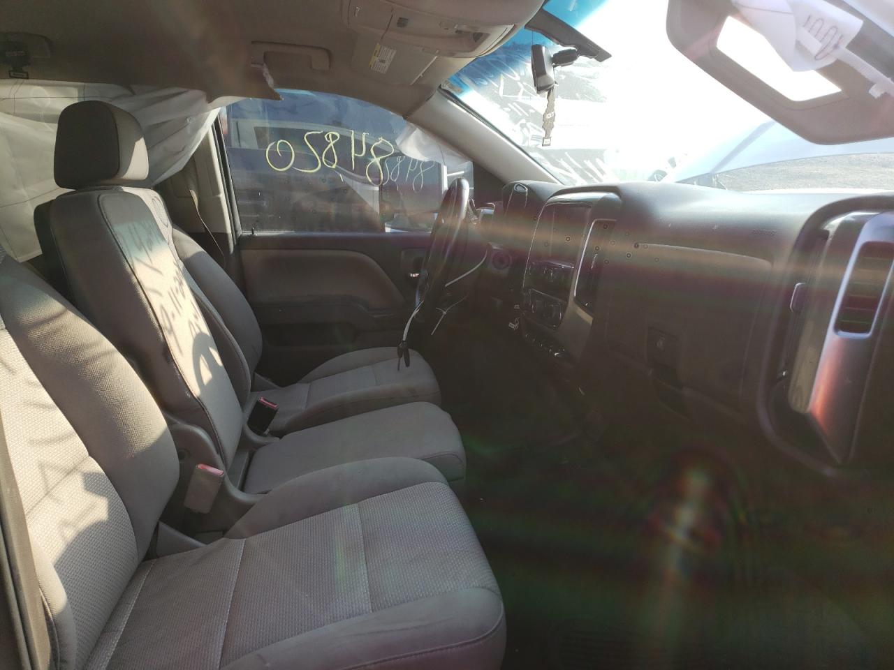 Photo 5 from auction – 2016 CHEVROLET SILVERADO with VIN 3GCUKREC3GG262135