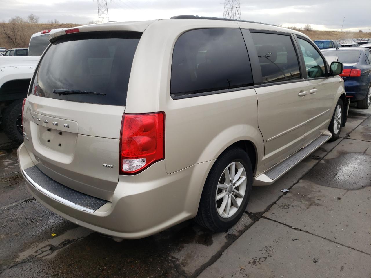 Foto 4 de la subasta – 2014 DODGE GRAND CARA con VIN 2C4RDGCG3ER259155