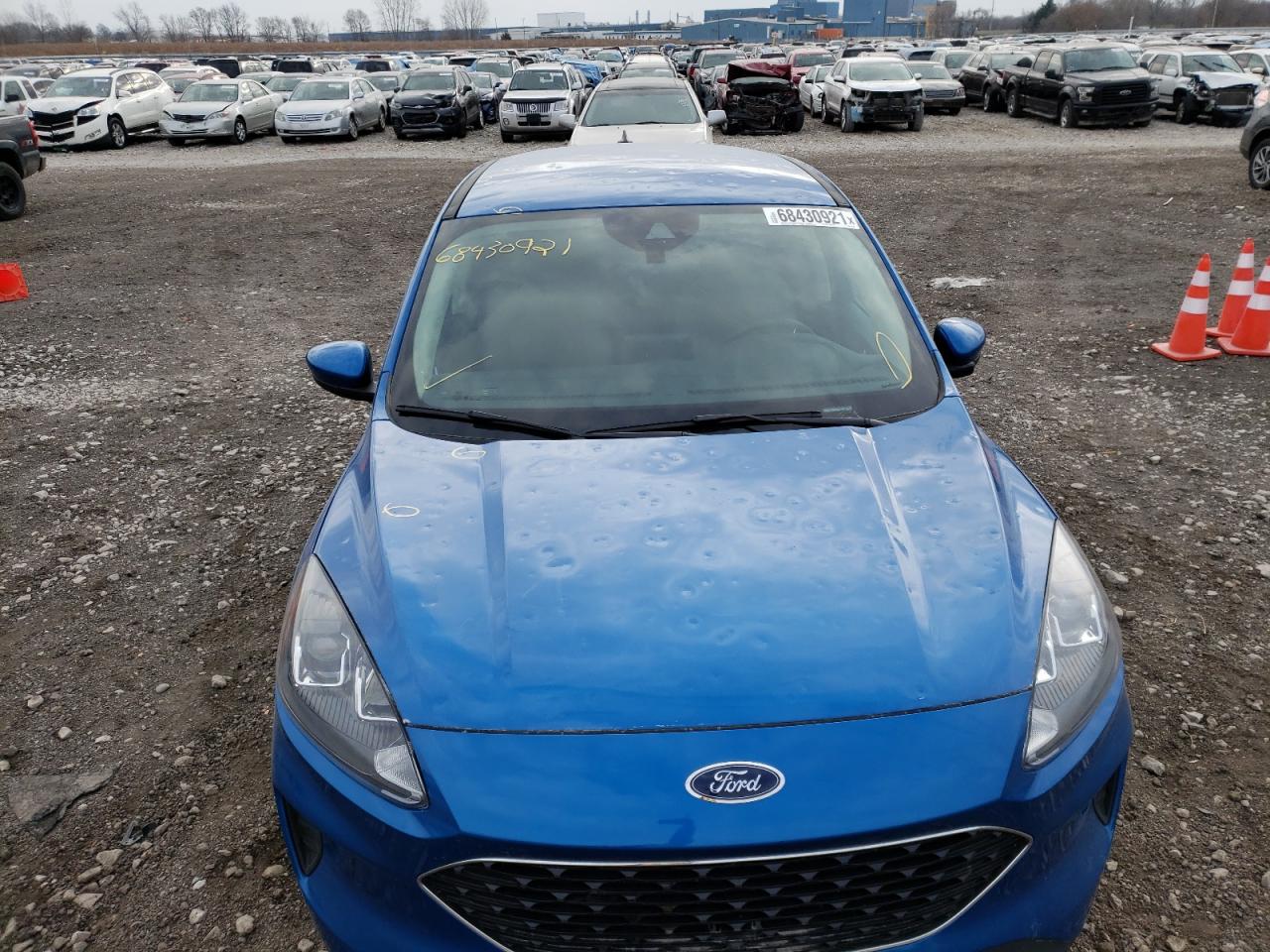Photo 9 from auction – 2020 FORD ESCAPE SE with VIN 1FMCU9G66LUC23488