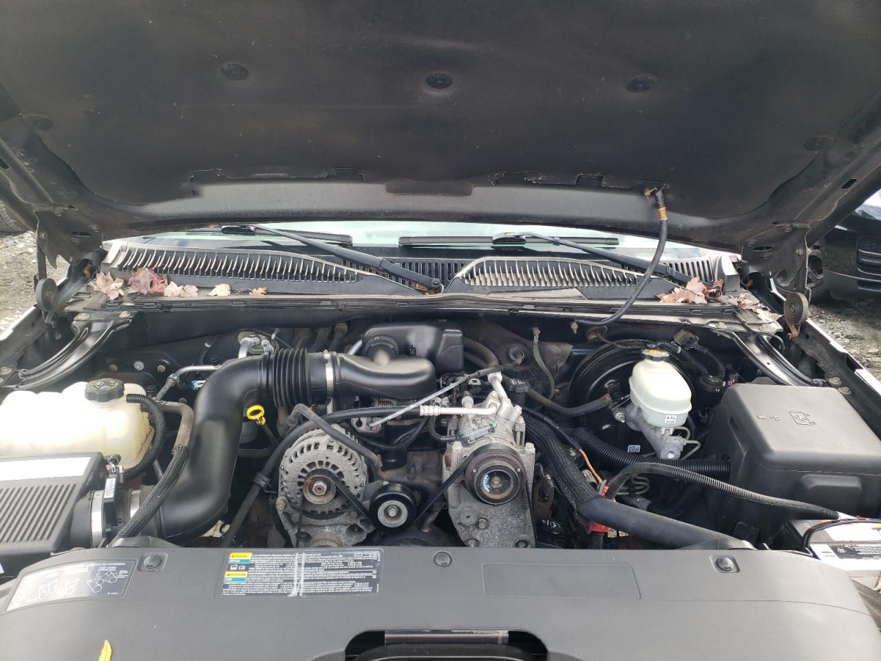Photo 7 from auction – 2005 CHEVROLET SILVERADO with VIN 1GCEC14X65Z168657