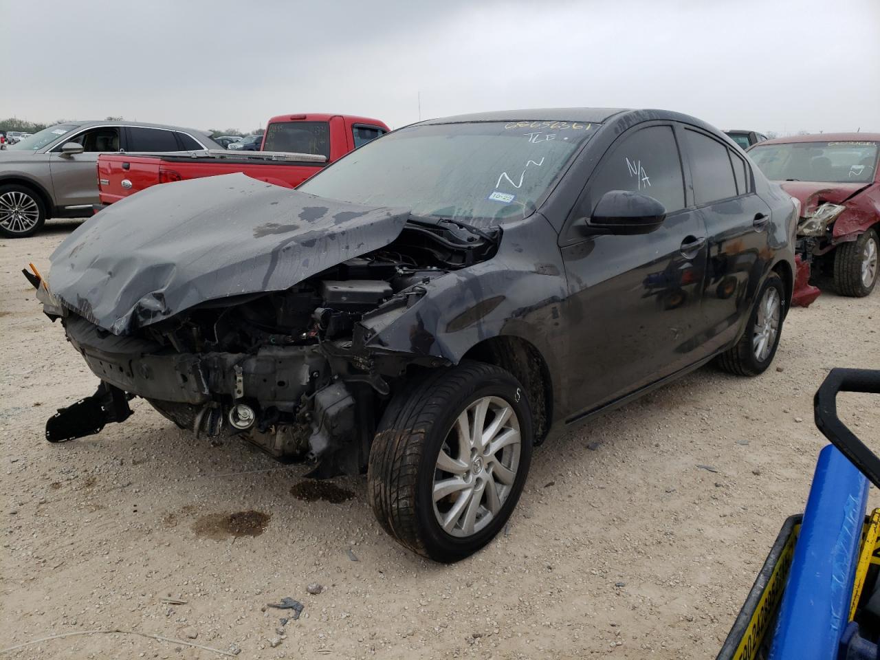 Photo 2 from auction – 2012 MAZDA 3 I with VIN JM1BL1V74C1656423
