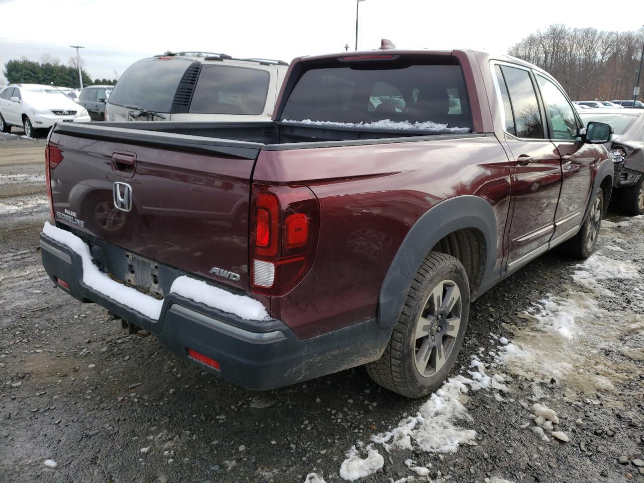 Photo 4 from auction – 2017 HONDA RIDGELINE with VIN 5FPYK3F55HB029161