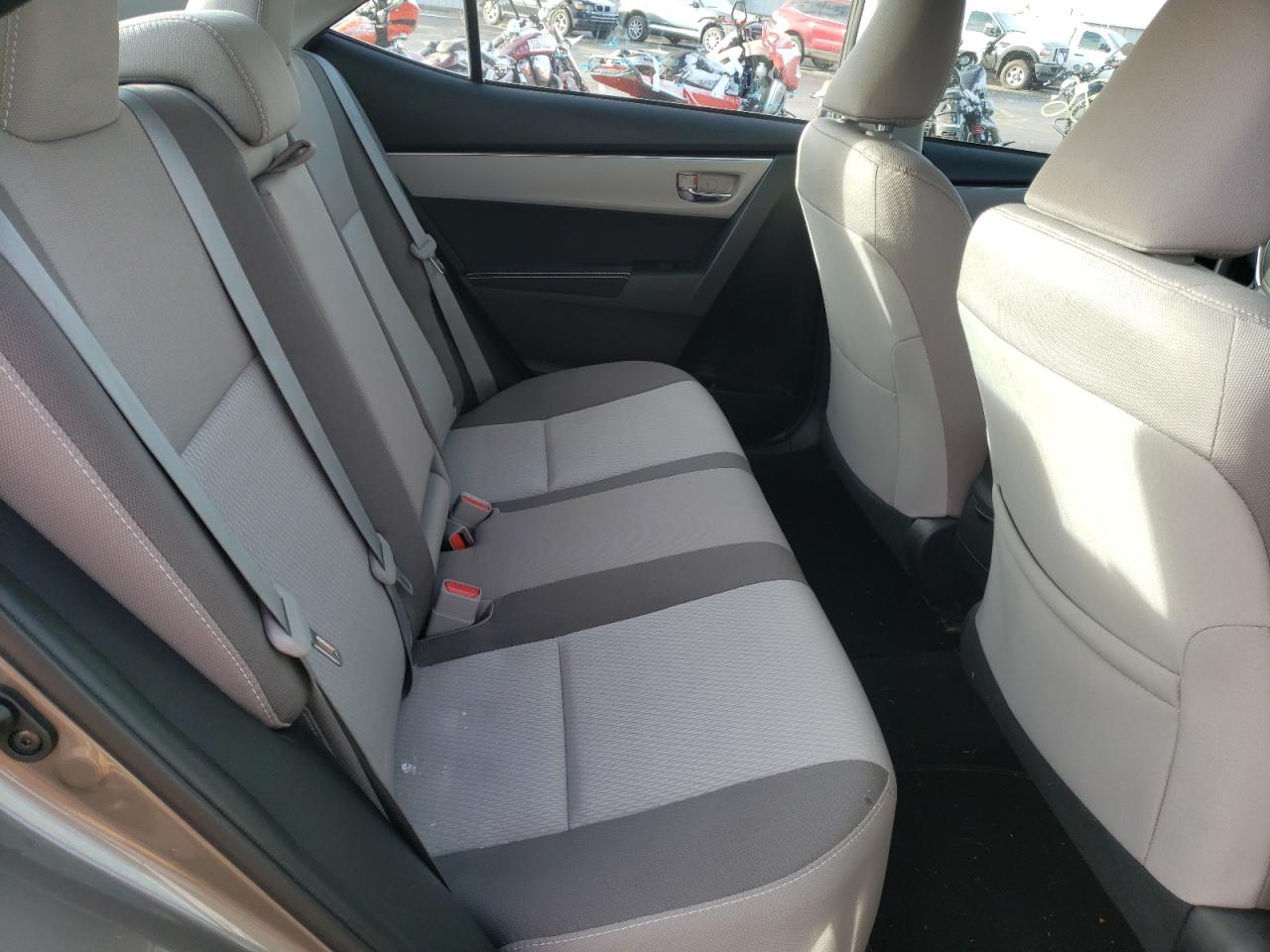 Photo 6 from auction – 2017 TOYOTA COROLLA LE with VIN 2T1BPRHE5HC859403
