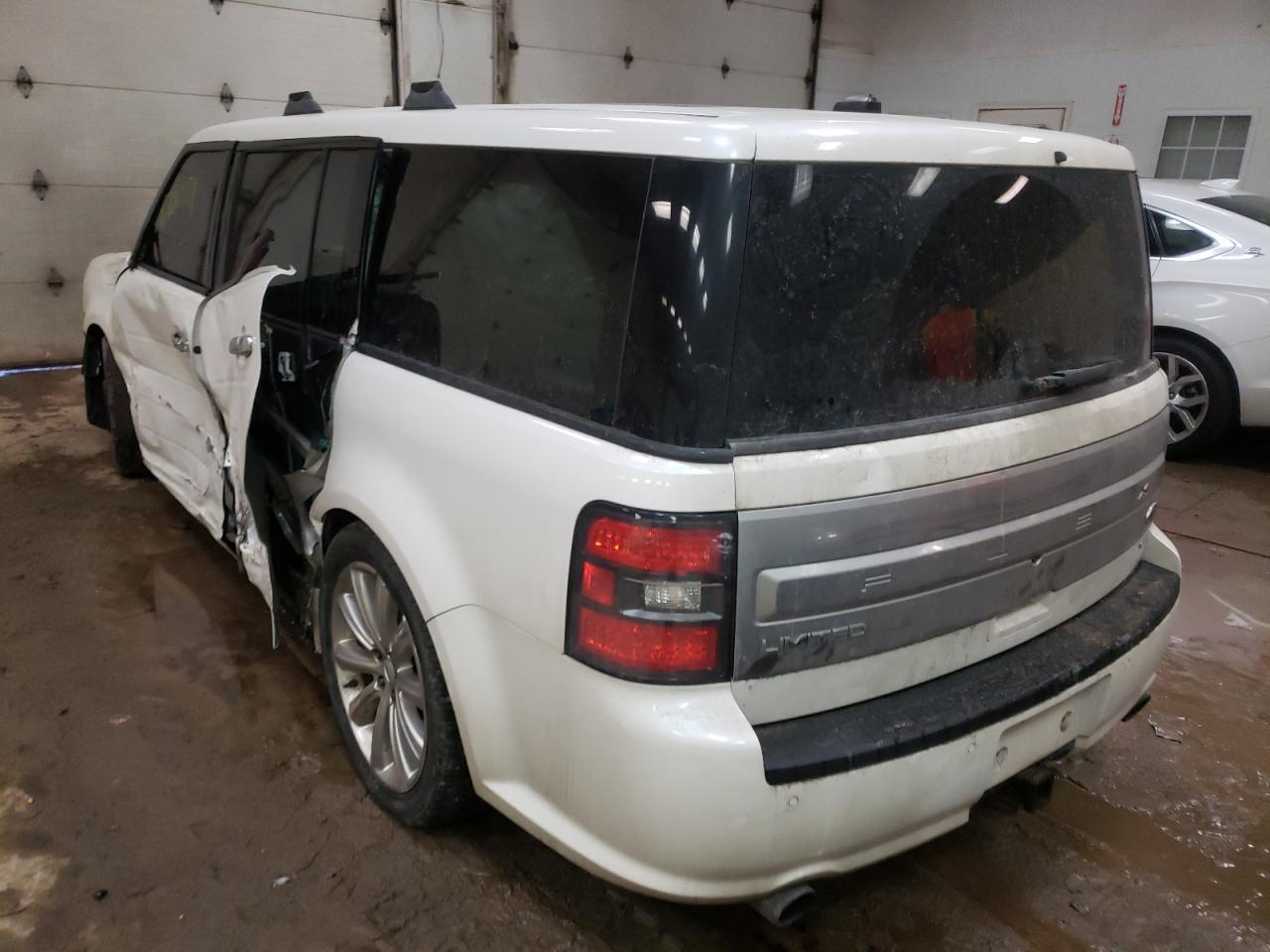Photo 3 from auction – 2013 FORD FLEX LIMIT with VIN 2FMHK6DT3DBD27318