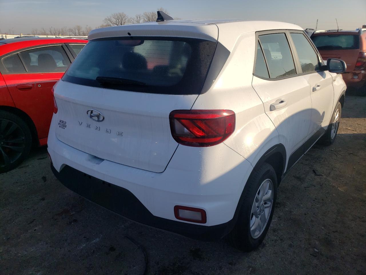 Photo 4 from auction – 2022 HYUNDAI VENUE SE with VIN KMHRB8A35NU133230